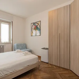 i-host-apartment-giambellino-40.italymilanhotels.net/