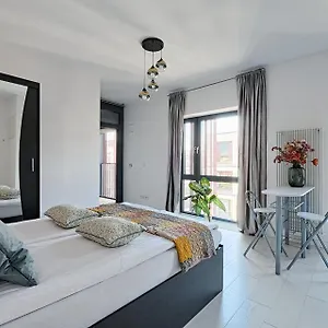Urbannestgroup - Krochmalna 59 Warszawa
